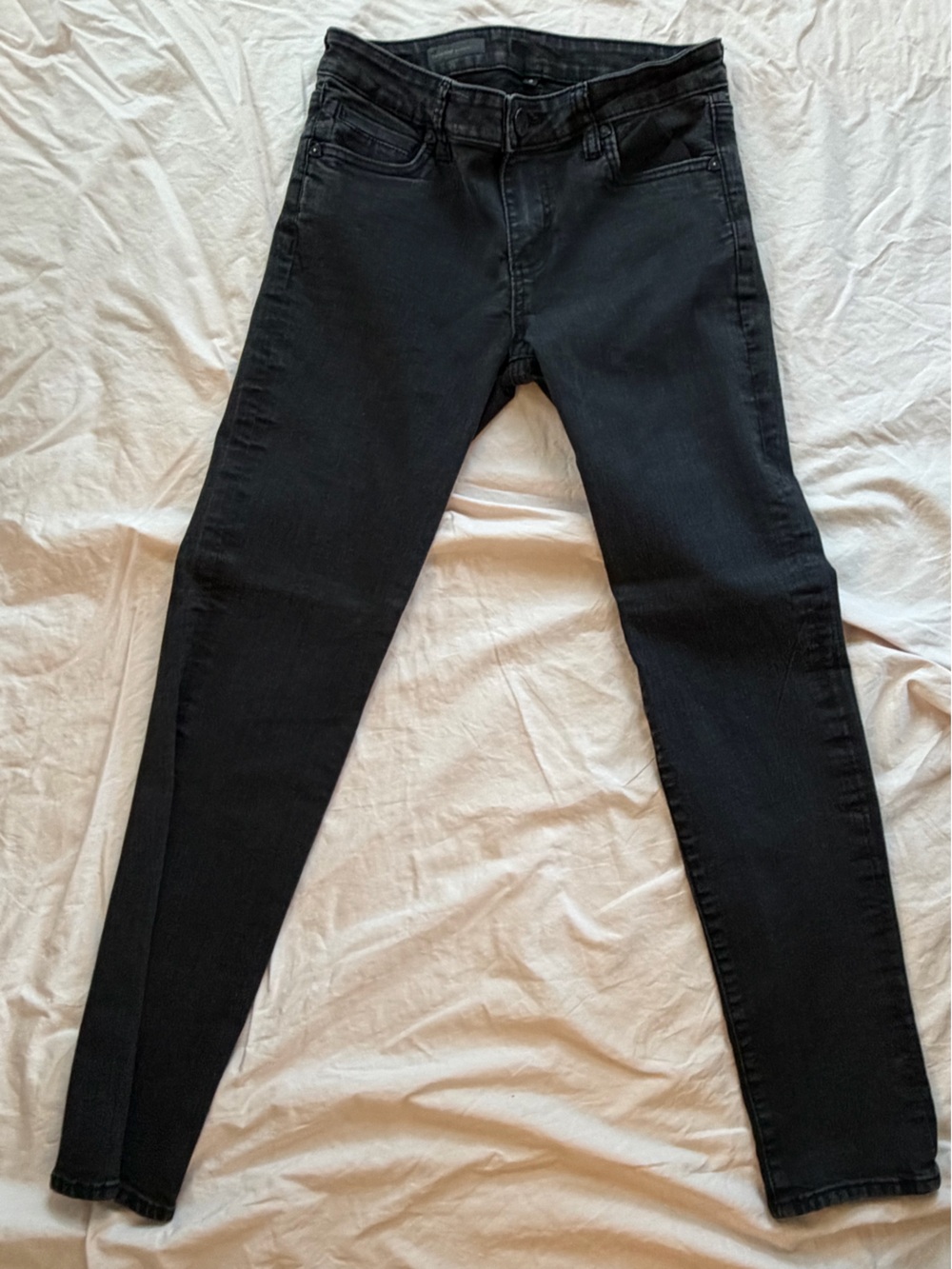 Kut from the Kloth Women's Straight Leg Jeans in Black